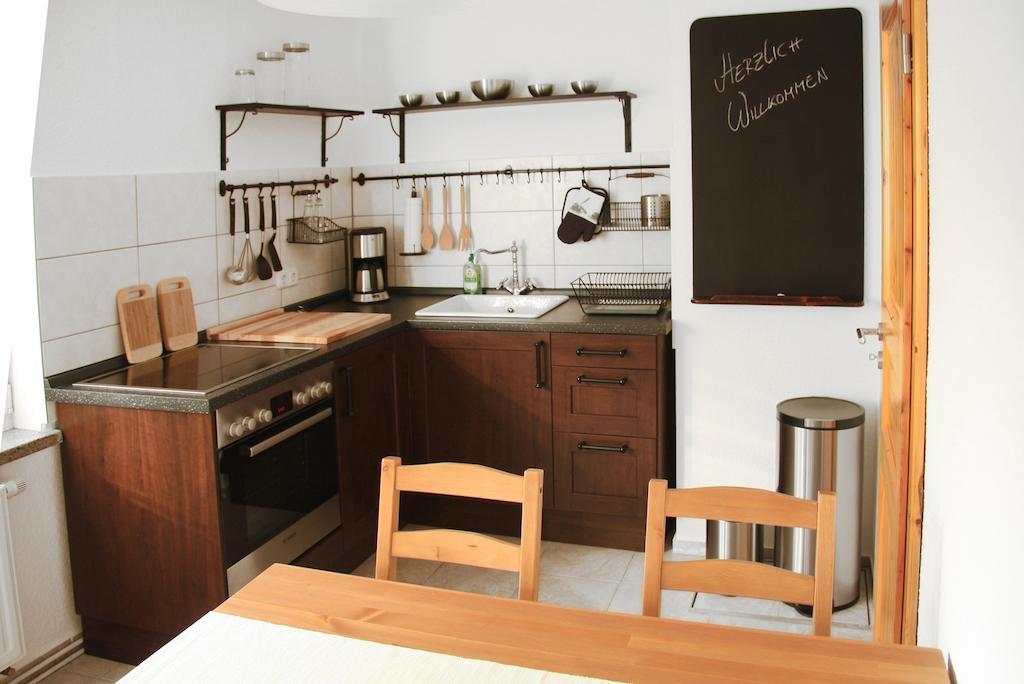 3 Seiten Ferienwohnung Jena Room photo